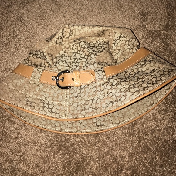 COPY - Coach bucket hat - Picture 3 of 5